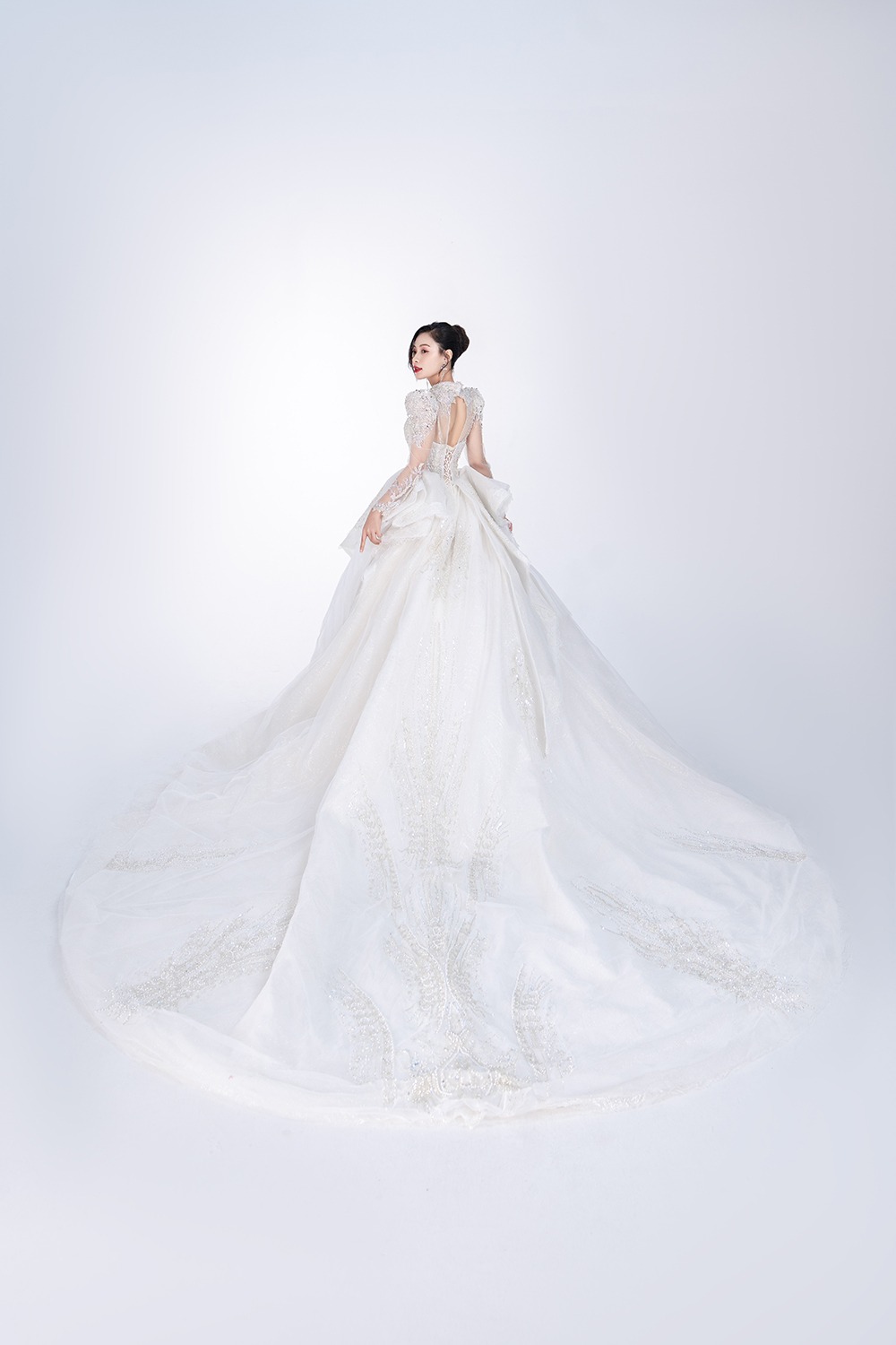 Váy cưới Limited