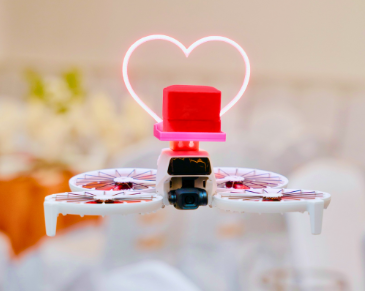 Drone trao nhẫn
